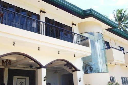 Davao Eagle Ridge Resort Exterior photo